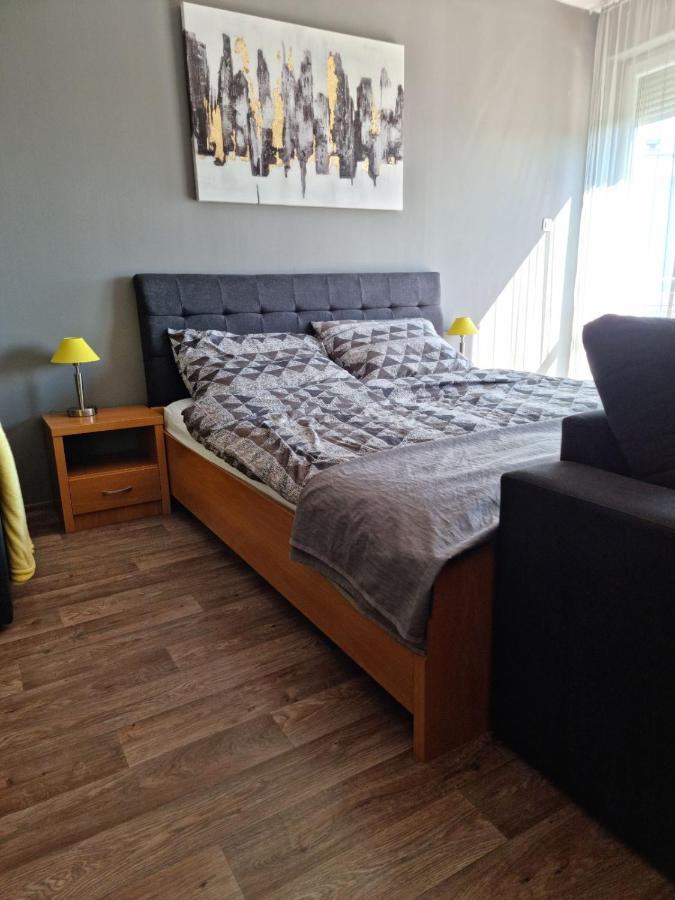 Relax Wellness Apartman Hajduszoboszlo Exterior photo